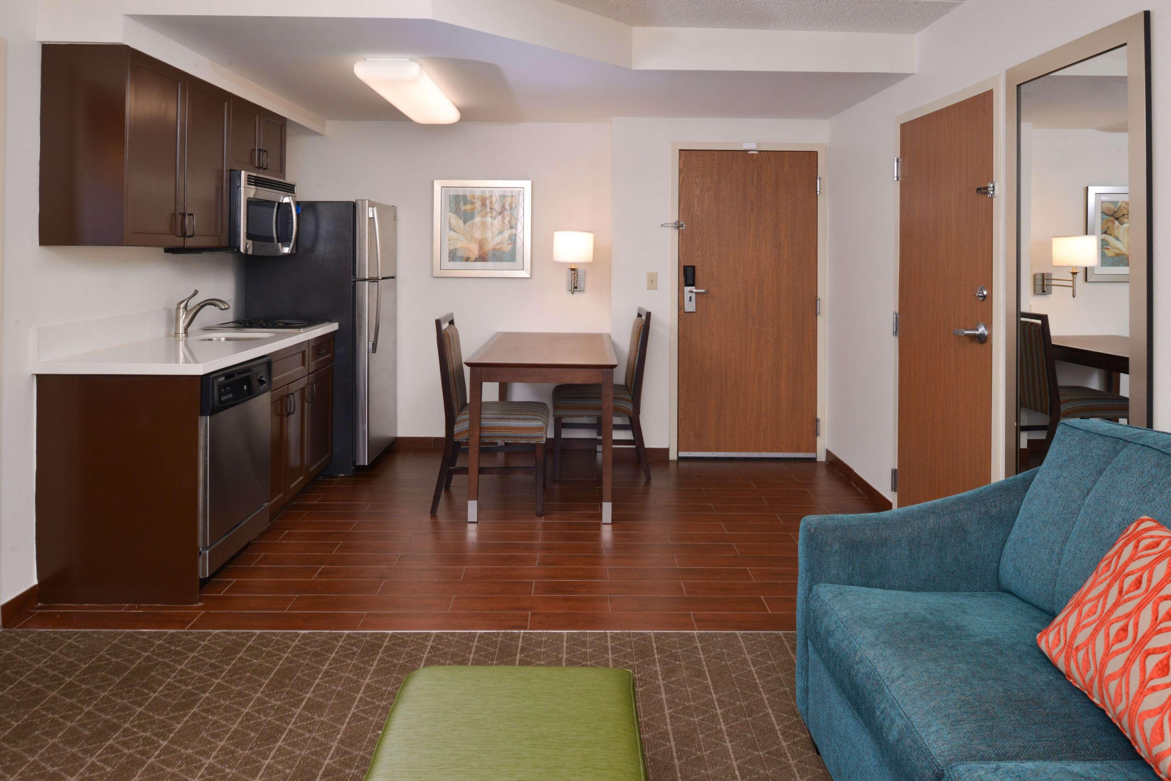 Hampton Inn & Suites Pueblo-Southgate Dış mekan fotoğraf