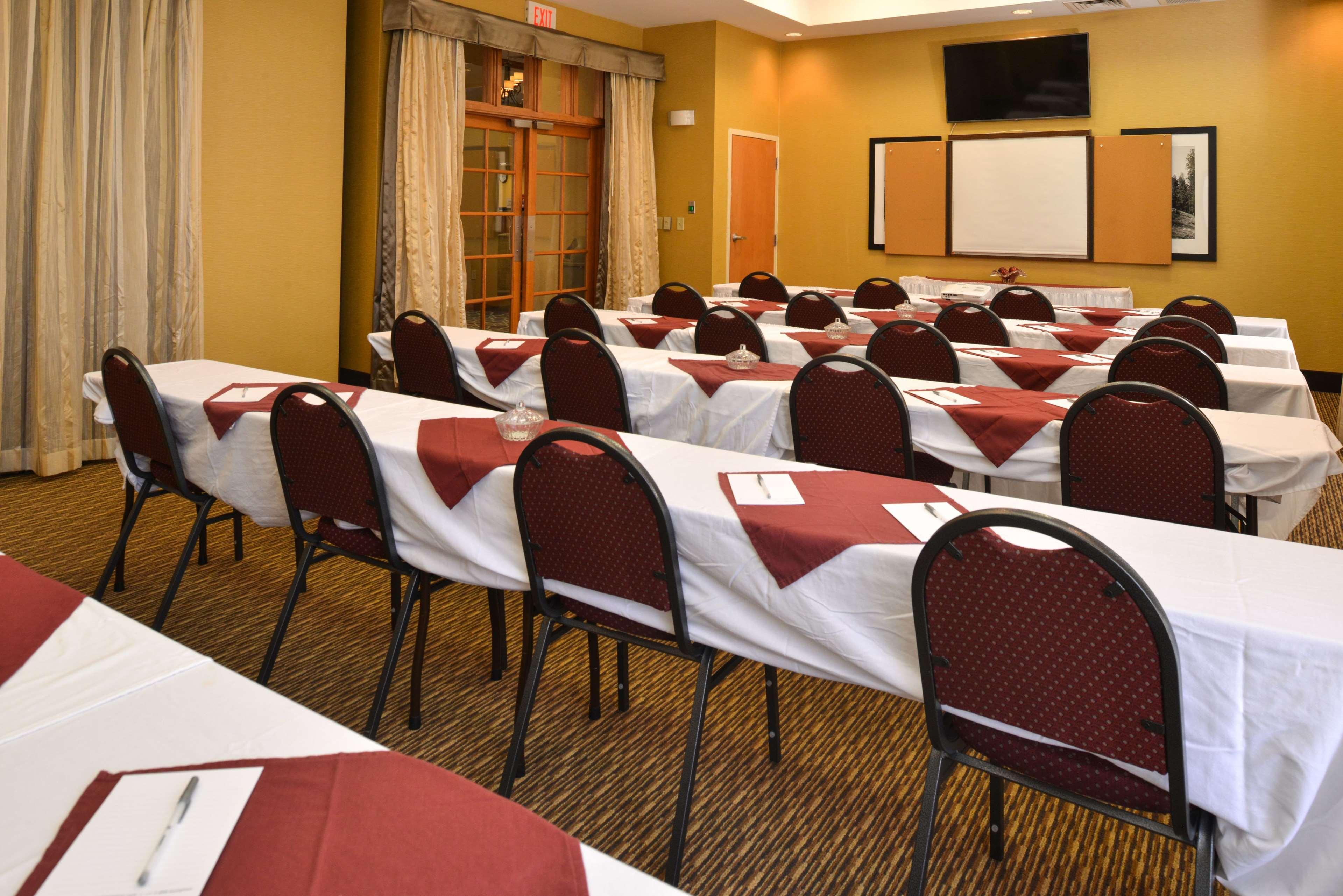 Hampton Inn & Suites Pueblo-Southgate Dış mekan fotoğraf